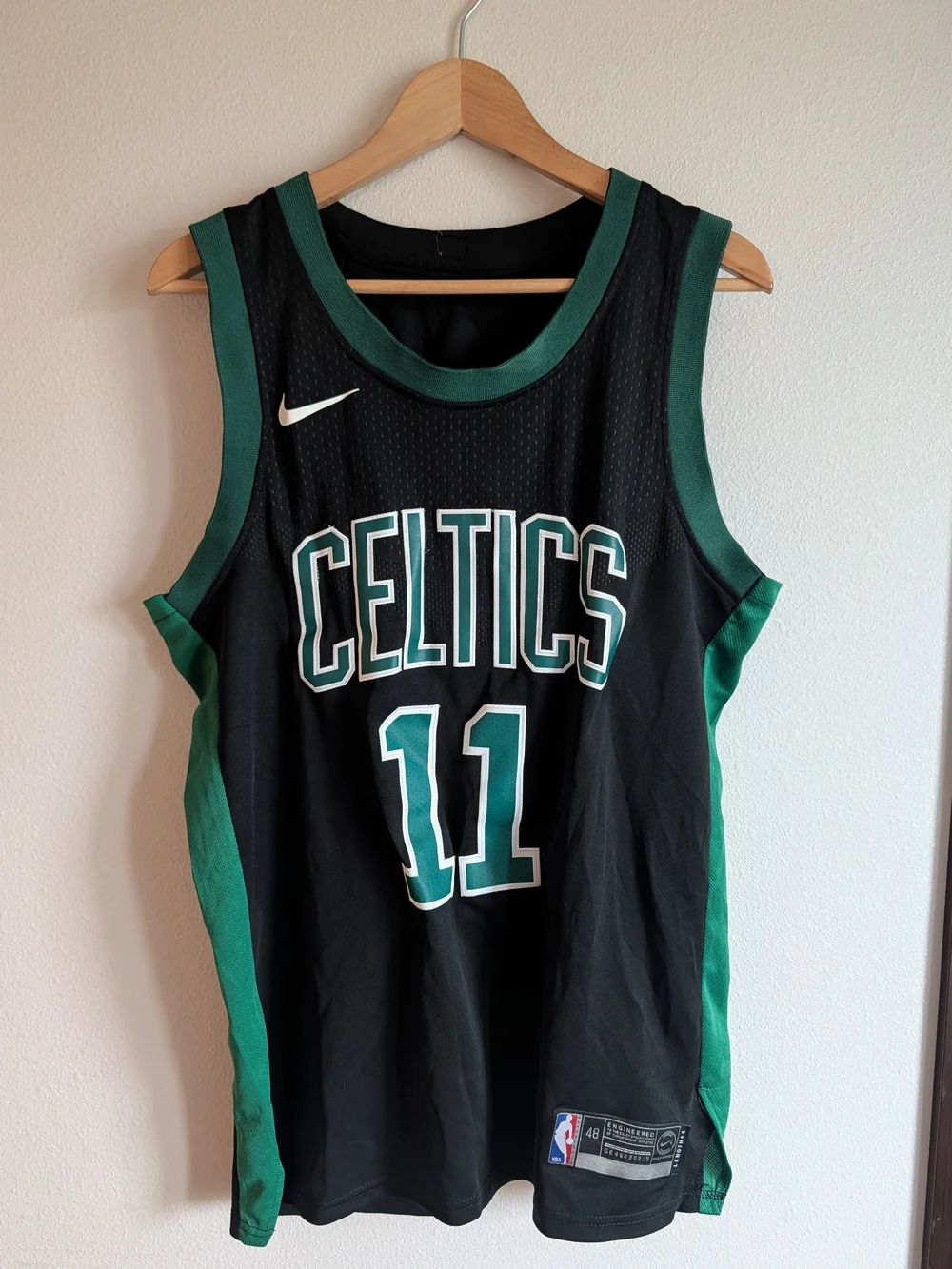 Kyrie Irving Boston Celtics Nike Swingman Jersey - Statement Edition - Black